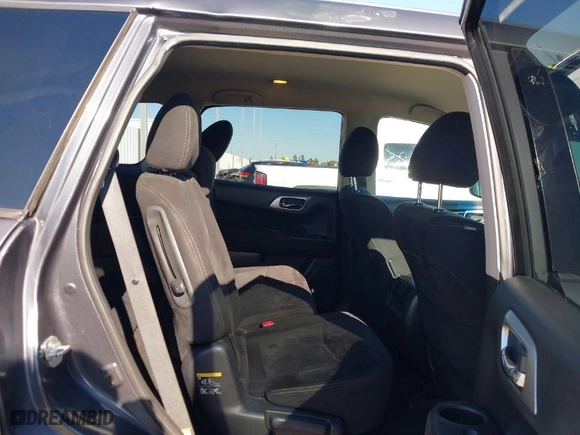 2014 Nissan Pathfinder SV with VIN 5N1AR2MN3EC670767, listed as a IAAI auction lot 41824959 with 124,562 mi miles. Bid and sale history available at carsss.com. Image 8.