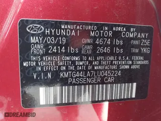 2020 Genesis G70 2.0T with VIN KMTG44LA7LU045224, listed as a IAAI auction lot 41273738 with 31,101 mi miles. Bid and sale history available at carsss.com. Image 9.