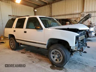 1996 GMC Yukon with VIN 1GKEK13R6TJ756550, listed as a Copart auction lot 88435135 with 204,254 mi miles and Salvage Title. Bid and sale history available at carsss.com. Image 4.