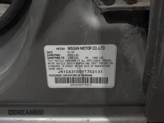 2000 Nissan Maxima GXE z VIN JN1CA31D0YT752131, wystawiony jako IAAI lot #42195984 z przebiegiem 249 040 mil mil oraz . Historia ofert i sprzedaży dostępna na DreamBid. Obrazek 9.