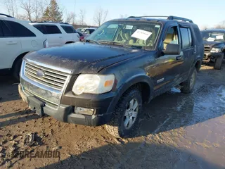 2007 Ford Explorer XLT with VIN 1FMEU73EX7UA62871, listed as a IAAI auction lot 41781660 with 147,494 mi miles. Bid and sale history available at carsss.com. Image 2.