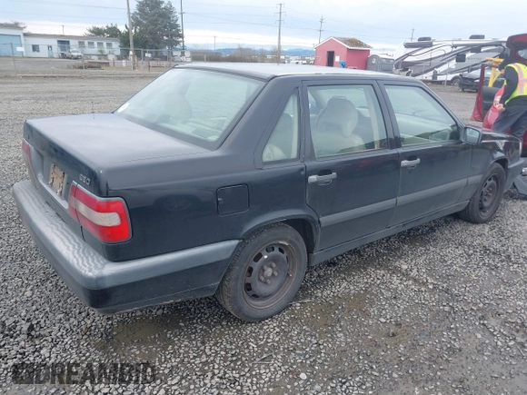 1996 Volvo S70 with VIN YV1LS5544T1300293, listed as a IAAI auction lot 41813564 with 187,746 mi miles. Bid and sale history available at carsss.com. Image 4.