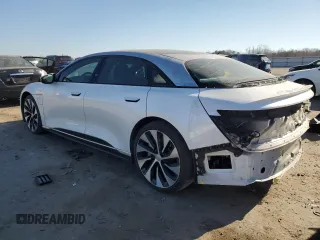 2022 Lucid Air Grand Touring z VIN 50EA1GBA5NA004784, wystawiony jako Copart lot #46854065 z przebiegiem 16 471 mil mil oraz Szkody całkowita. Historia ofert i sprzedaży dostępna na DreamBid. Obrazek 2.