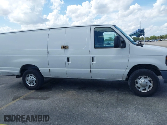 2012 Ford Econoline Cargo Commercial z VIN 1FTNS2EW8CDA13858, wystawiony jako IAAI lot #42473899 z przebiegiem 336 332 mil mil oraz . Historia ofert i sprzedaży dostępna na DreamBid. Obrazek 13.