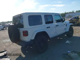 2020 Jeep Wrangler Unlimited Sahara High Altitude with VIN 1C4HJXEG7LW259911, listed as a IAAI auction lot 41786013 with 47,936 mi miles and . Bid and sale history available at DreamBid. Image 4.