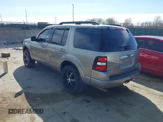 2008 Ford Explorer XLT with VIN 1FMEU63EX8UB29593, listed as a IAAI auction lot 41968887 with 145,742 mi miles. Bid and sale history available at carsss.com. Image 3.