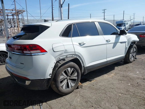 2024 Volkswagen Atlas SE with VIN 1V2LE2CA0RC249150, listed as a IAAI auction lot 41969218 with 7,291 mi miles and . Bid and sale history available at DreamBid. Image 4.