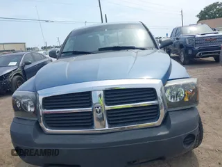2005 Dodge Dakota ST with VIN 1D7HE22K45S337576, listed as a IAAI auction lot 42334503 with 168,350 mi miles and . Bid and sale history available at DreamBid. Image 12.