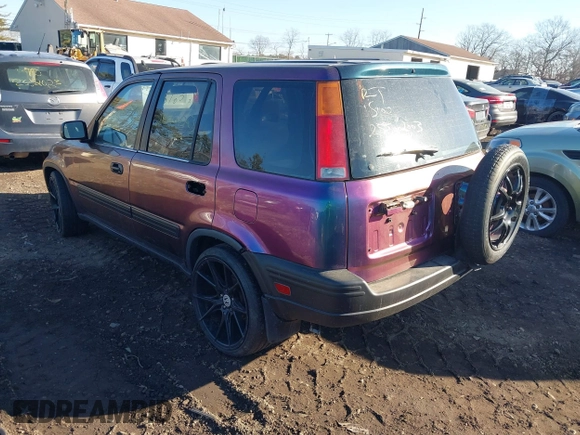 1998 Honda CR-V LX with VIN JHLRD1848WC105307, listed as a IAAI auction lot 41680033 with 17,296 mi miles. Bid and sale history available at carsss.com. Image 3.