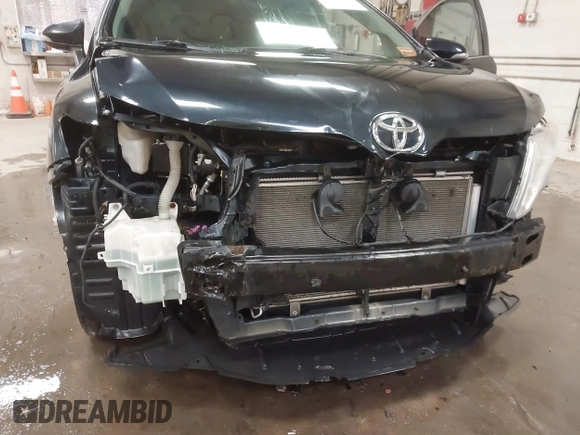 2013 Toyota Venza LE with VIN 4T3BA3BB0DU035306, listed as a IAAI auction lot 41451764 with 143,780 mi miles and . Bid and sale history available at carsss.com. Image 6.
