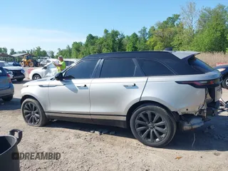 2019 Land Rover Range Rover Velar R-Dynamic SE z VIN SALYL2EX7KA780581, wystawiony jako IAAI lot #42116031 z przebiegiem 117 349 mil mil oraz . Historia ofert i sprzedaży dostępna na DreamBid. Obrazek 15.