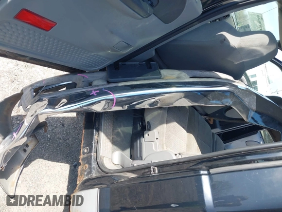 2004 Ford F-350 XL с VIN 1FTSW31P14EA51424, выставлен на аукционе IAAI как лот 42070460 с пробегом Не указан миль и . История ставок и продаж доступна на DreamBid. Изображение 12.