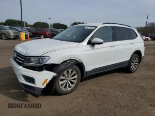 2019 Volkswagen Tiguan S z VIN 3VV0B7AX7KM106090, wystawiony jako Copart lot #54771435 z przebiegiem 101 711 mil mil oraz Szkoda całkowita • Salvage title. Historia ofert i sprzedaży dostępna na DreamBid. Obrazek 1.