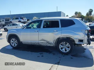 2018 Volkswagen Atlas SE с VIN 1V2DR2CA9JC502205, выставлен на аукционе IAAI как лот 41983821 с пробегом 99 618 миль миль и . История ставок и продаж доступна на DreamBid. Изображение 15.