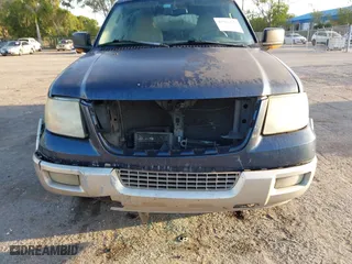 2005 Ford Expedition Eddie Bauer with VIN 1FMFU17505LA92105, listed as a IAAI auction lot 41963131 with 179,104 mi miles. Bid and sale history available at carsss.com. Image 6.