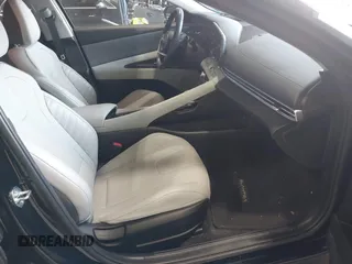 2023 Hyundai Elantra Limited z VIN KMHLN4AJ9PU052528, wystawiony jako IAAI lot #42412356 z przebiegiem 19 254 mil mil oraz . Historia ofert i sprzedaży dostępna na DreamBid. Obrazek 5.