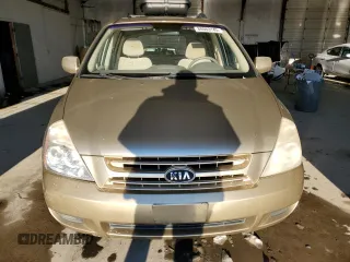 2008 Kia Sedona LX with VIN KNDMB233186195046, listed as a Copart auction lot 88663145 with 200,386 mi miles and Salvage Title. Bid and sale history available at DreamBid. Image 5.