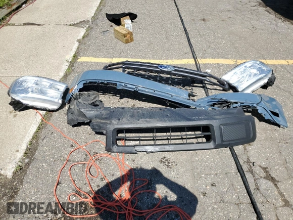 2024 Ford Maverick XLT z VIN 3FTTW8H3XRRB03223, wystawiony jako Copart lot #56190005 z przebiegiem 28 813 mil mil oraz Nie do naprawy • Non repairable. Historia ofert i sprzedaży dostępna na DreamBid. Obrazek 12.