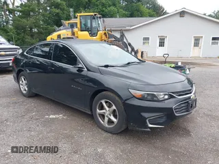2016 Chevrolet Malibu LS z VIN 1G1ZB5ST5GF203598, wystawiony jako IAAI lot #42634002 z przebiegiem 125 778 mil mil oraz . Historia ofert i sprzedaży dostępna na DreamBid. Obrazek 1.