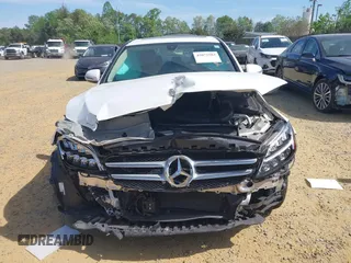 2019 Mercedes-Benz C 300 with VIN 55SWF8EB2KU316763, listed as a IAAI auction lot 42072583 with 61,664 mi miles and . Bid and sale history available at carsss.com. Image 13.