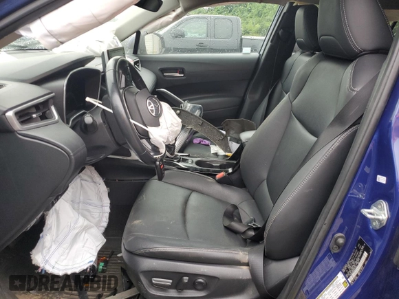 2022 Toyota Corolla Cross XLE with VIN 7MUDAABGXNV042443, listed as a Copart auction lot 57808565 with 102,887 mi miles and Salvage title. Bid and sale history available at DreamBid. Image 7.