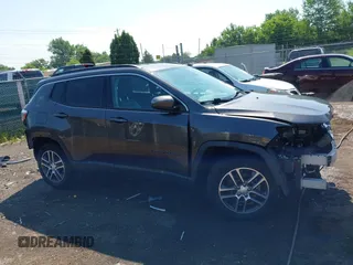 2018 Jeep Compass Latitude with VIN 3C4NJCBB1JT204782, listed as a IAAI auction lot 42539508 with 127,770 mi miles and . Bid and sale history available at DreamBid. Image 14.