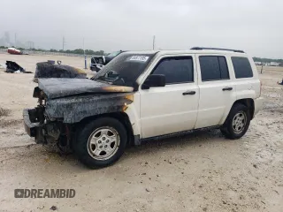 2009 Jeep Patriot Sport z VIN 1J4FT28B39D133595, wystawiony jako Copart lot #55977195 z przebiegiem Nie podano mil oraz Szkody całkowita. Historia ofert i sprzedaży dostępna na DreamBid. Obrazek 1.