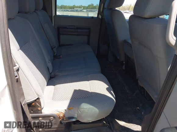 2011 Ford Super Duty F-250 SRW XL with VIN 1FT7W2AT7BED04109, listed as a IAAI auction lot 42057964 with 263,060 mi miles. Bid and sale history available at carsss.com. Image 8.