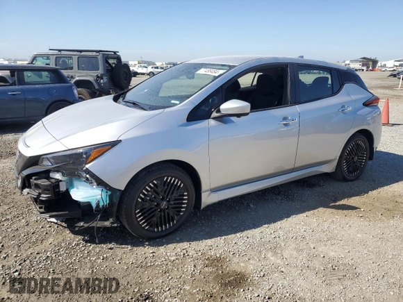 2025 Nissan LEAF SV Plus with VIN 1N4CZ1CV7SC561383, listed as a Copart auction lot 77488484 with 1,565 mi miles and Salvage Title. Bid and sale history available at carsss.com. Image 1.