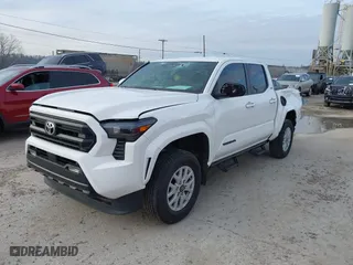 2024 Toyota Tacoma 4WD SR5 with VIN 3TYLB5JN0RT016910, listed as a IAAI auction lot 41586142 with 6,127 mi miles. Bid and sale history available at carsss.com. Image 19.