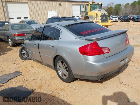 2003 Infiniti G35 z VIN JNKCV51E53M334588, wystawiony jako IAAI lot #41795156 z przebiegiem 99 906 mil mil oraz . Historia ofert i sprzedaży dostępna na DreamBid. Obrazek 3.