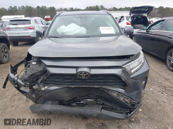 2019 Toyota RAV4 XLE with VIN 2T3W1RFV4KW048145, listed as a IAAI auction lot 41723621 with 180,051 mi miles. Bid and sale history available at carsss.com. Image 12.