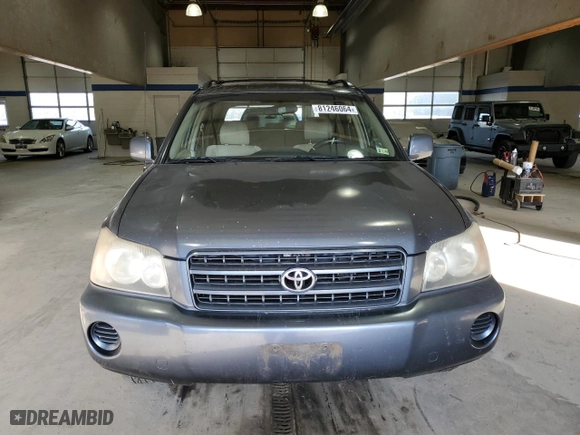 2002 Toyota Highlander with VIN JTEHF21A820071269, listed as a Copart auction lot 81246064 with 210,249 mi miles and Salvage Title. Bid and sale history available at carsss.com. Image 5.