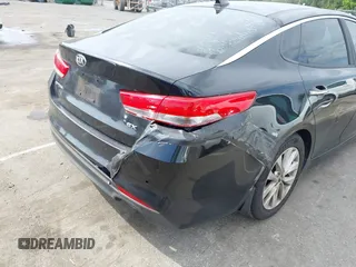 2016 Kia Optima EX z VIN 5XXGU4L35GG050384, wystawiony jako IAAI lot #42467014 z przebiegiem 147 283 mil mil oraz . Historia ofert i sprzedaży dostępna na DreamBid. Obrazek 6.