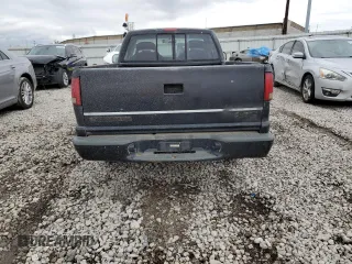 1998 GMC Sonoma with VIN 1GTCS1448WK515612, listed as a Copart auction lot 81822124 with 0 mi miles and Salvage Title. Bid and sale history available at carsss.com. Image 6.