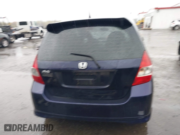 2008 Honda Fit Sport with VIN JHMGD38698S058474, listed as a IAAI auction lot 42009715 with 1 mi miles. Bid and sale history available at carsss.com. Image 16.
