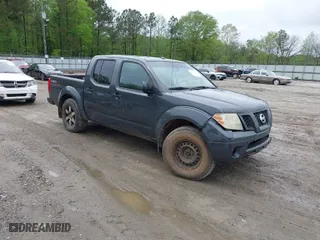 2011 Nissan Frontier PRO-4X with VIN 1N6AD0EV0BC442076, listed as a IAAI auction lot 41982227 with 345,538 mi miles. Bid and sale history available at carsss.com. Image 1.