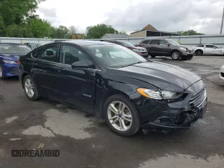 2018 Ford Fusion SE z VIN 3FA6P0LU8JR264630, wystawiony jako Copart lot #57036345 z przebiegiem 234 757 mil mil oraz Szkoda całkowita • Salvage title. Historia ofert i sprzedaży dostępna na DreamBid. Obrazek 4.