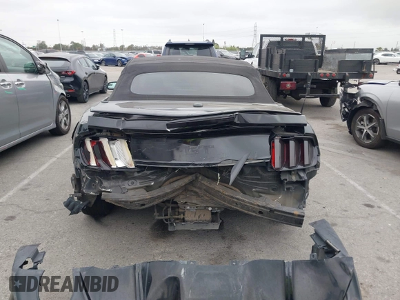 2015 Ford Mustang GT Premium z VIN 1FATP8FF8F5327105, wystawiony jako IAAI lot #42193645 z przebiegiem 105 347 mil mil oraz . Historia ofert i sprzedaży dostępna na DreamBid. Obrazek 17.