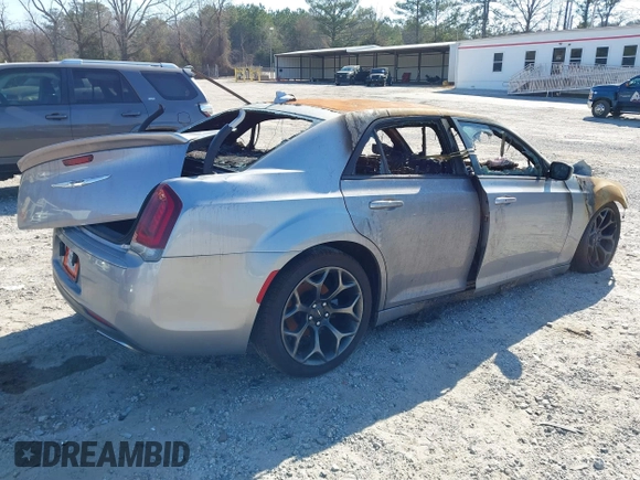 2016 Chrysler 300 with VIN 2C3CCABG8GH229864, listed as a IAAI auction lot 41686322 with 1 mi miles. Bid and sale history available at carsss.com. Image 4.