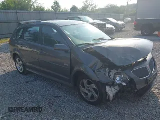 2008 Pontiac Vibe with VIN 5Y2SL65838Z424393, listed as a IAAI auction lot 39916746 with 1 mi miles. Bid and sale history available at carsss.com. Image 1.