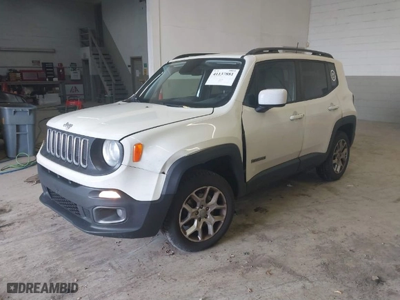 2018 Jeep Renegade Latitude with VIN ZACCJBBB2JPH23798, listed as a IAAI auction lot 41137881 with NaN miles. Bid and sale history available at carsss.com. Image 2.