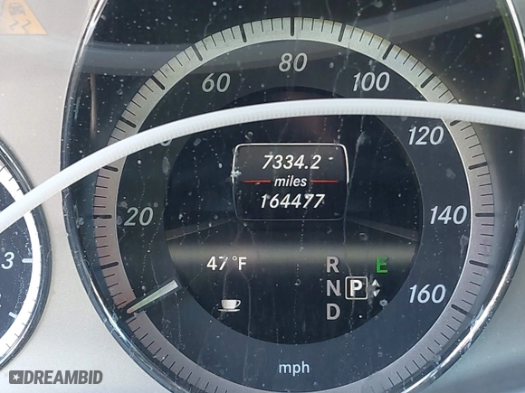 2013 Mercedes-Benz E-Class E 350 Luxury with VIN WDDHF5KB9DA708427, listed as a IAAI auction lot 41853672 with 164,477 mi miles. Bid and sale history available at carsss.com. Image 15.
