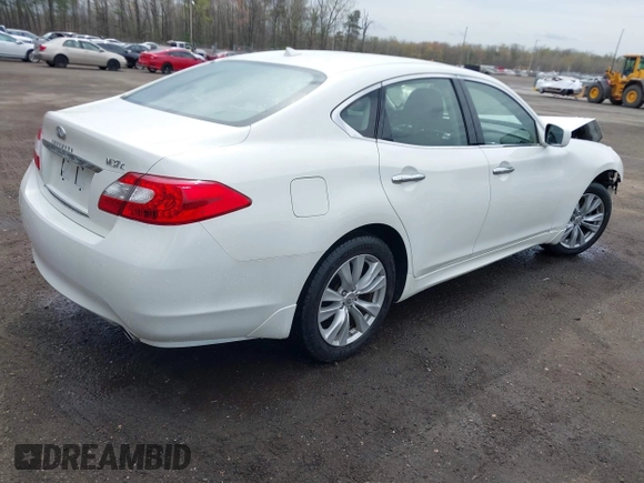 2011 Infiniti M37 with VIN JN1BY1AR9BM373072, listed as a IAAI auction lot 41918340 with 90,820 mi miles. Bid and sale history available at carsss.com. Image 4.