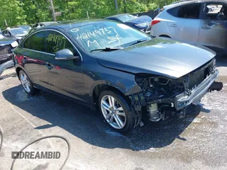 2012 Volvo S60 T5 z VIN YV1622FSXC2142304, wystawiony jako IAAI lot #42149757 z przebiegiem 198 953 mil mil oraz . Historia ofert i sprzedaży dostępna na DreamBid. Obrazek 1.