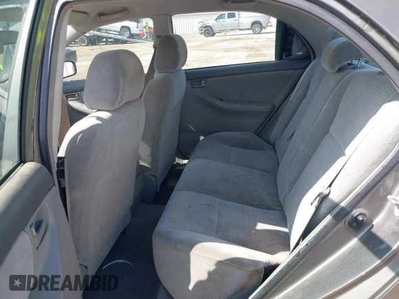2007 Toyota Corolla CE z VIN 1NXBR32E67Z828223, wystawiony jako IAAI lot #41557711 z przebiegiem 197 512 mil mil oraz . Historia ofert i sprzedaży dostępna na DreamBid. Obrazek 8.