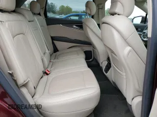 2020 Lincoln Nautilus Reserve z VIN 2LMPJ8KPXLBL34009, wystawiony jako Copart lot #52886625 z przebiegiem 36 879 mil mil oraz Szkoda całkowita • Salvage title. Historia ofert i sprzedaży dostępna na DreamBid. Obrazek 10.