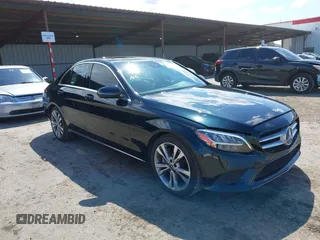 2019 Mercedes-Benz C 300 z VIN 55SWF8DB0KU307190, wystawiony jako IAAI lot #42064216 z przebiegiem 152 907 mil mil oraz . Historia ofert i sprzedaży dostępna na DreamBid. Obrazek 1.