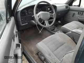 1994 Toyota Pickup SR5 z VIN JT4VN13G1R5144243, wystawiony jako Copart lot #50839095 z przebiegiem 222 885 mil mil oraz Szkoda całkowita • Salvage title. Historia ofert i sprzedaży dostępna na DreamBid. Obrazek 8.