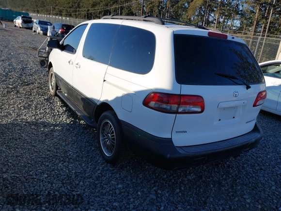 2001 Toyota Sienna CE with VIN 4T3ZF19C91U335568, listed as a IAAI auction lot 41534274 with 179,397 mi miles. Bid and sale history available at carsss.com. Image 3.